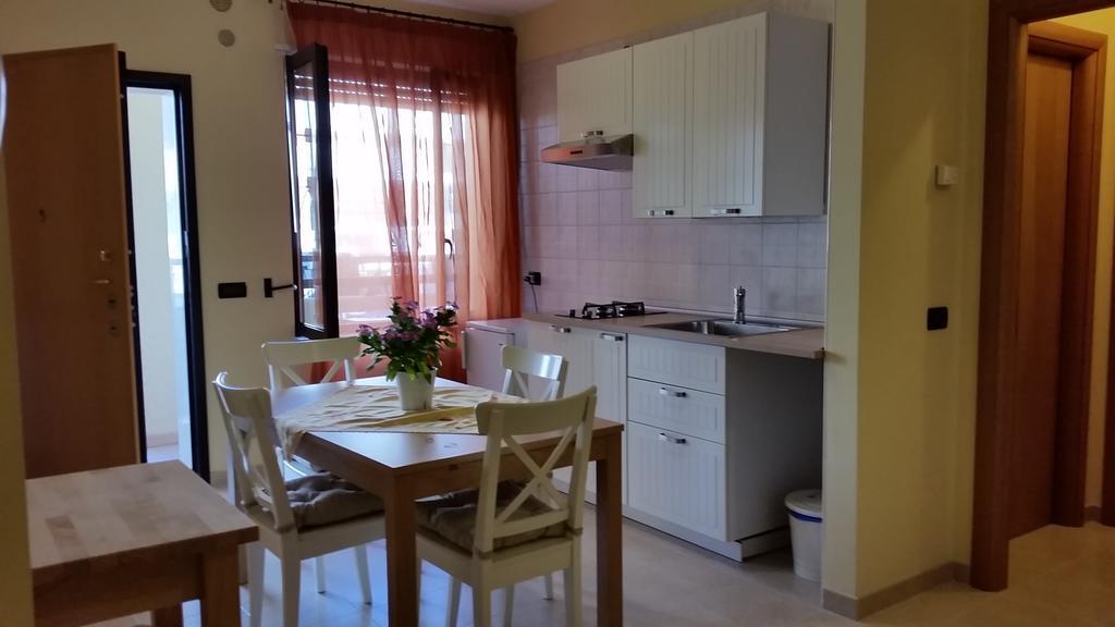 كونفيرسانو Ciao Hotel & Residence - Apartments الغرفة الصورة