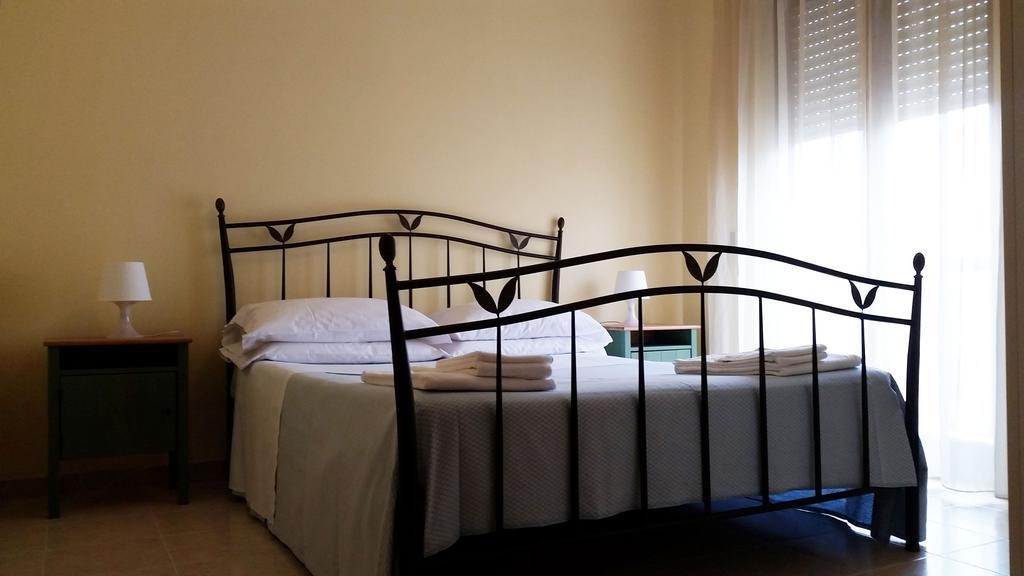 كونفيرسانو Ciao Hotel & Residence - Apartments الغرفة الصورة