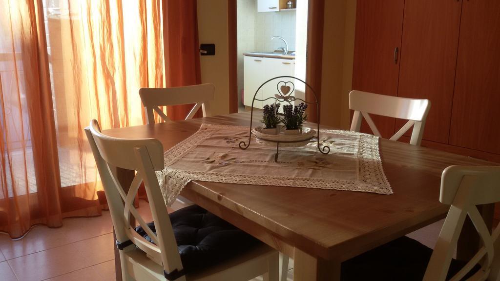كونفيرسانو Ciao Hotel & Residence - Apartments الغرفة الصورة